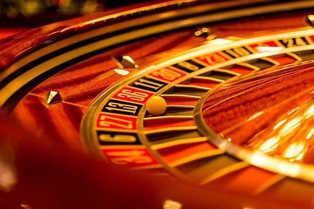 wing4d platform interface showing slot tournaments and live tables