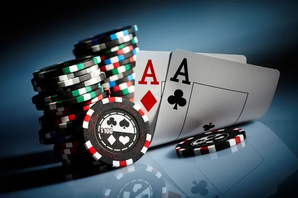 wing4d mobile app interface showing slot games and live casino options